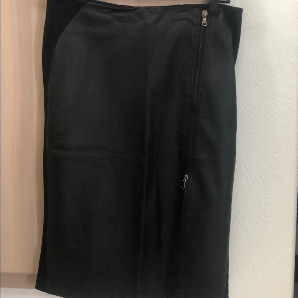 Albert Makali Black pleather front skirt